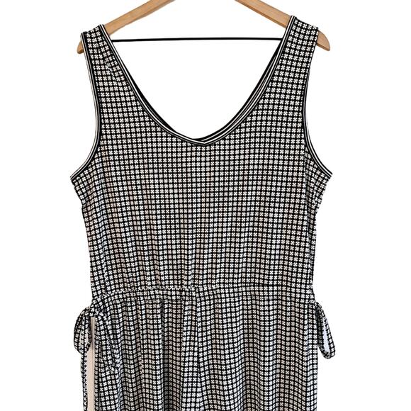 Max Studio Geometric Design Sleeveless Jumpsuit - Picture 3 of 10